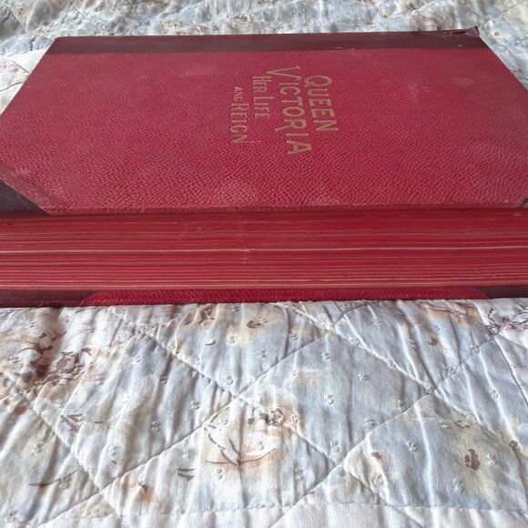RARE 1896 Queen Victoria Her Life and Reign Antique Book - Picture 5 of 16